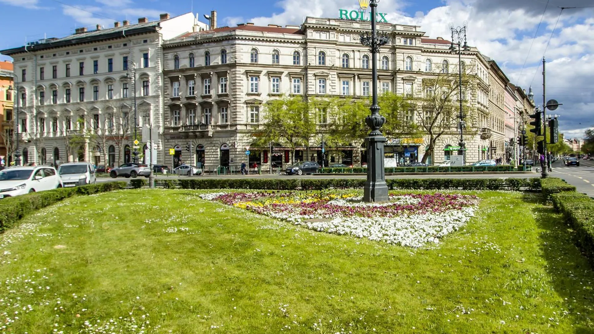 Wilson'S Oktogon Square Suite Apartment Budapest