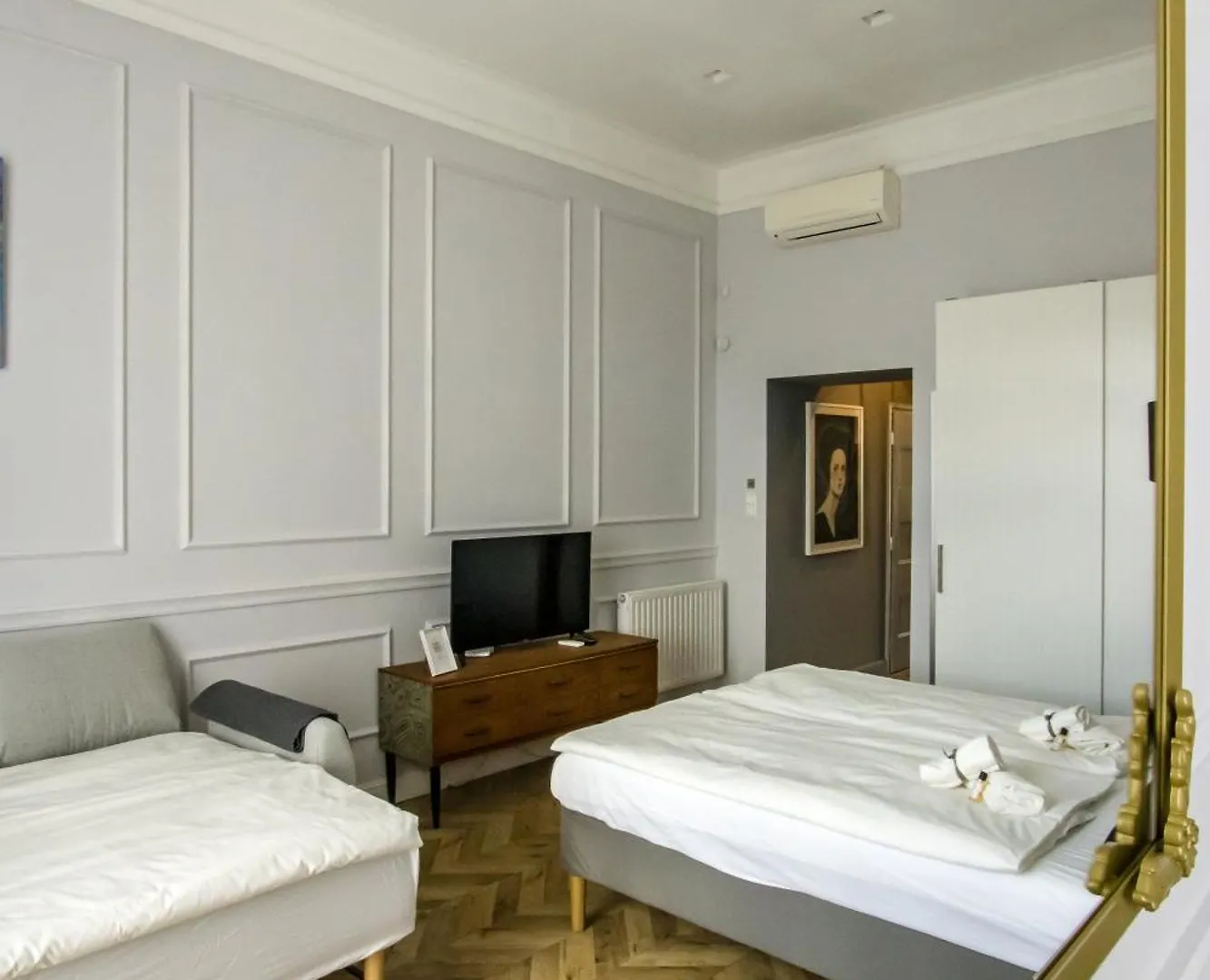 Wilson'S Oktogon Square Suite Apartment Budapest 0*,
